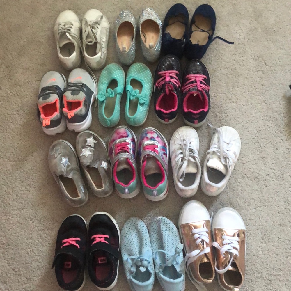 Toddler girl shoe lot (12 pairs)